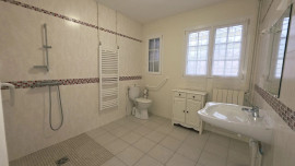 
                                                                                        Vente
                                                                                         Maison de plain-pied avec grand terrain