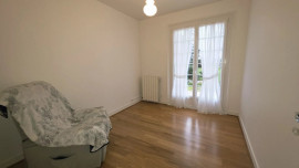 
                                                                                        Vente
                                                                                         Maison de plain-pied avec grand terrain