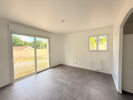 
                                                                                        Vente
                                                                                         Maison de standing ; 5 chambres; Vue dégagée/calme