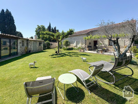 
                                                                                        Vente
                                                                                         Maison de Type 5 sur 1577m2 de jardin.