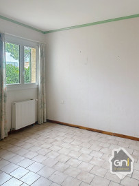 
                                                                                        Vente
                                                                                         Maison de Type 7 avec jardin.