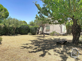
                                                                                        Vente
                                                                                         Maison de Type 7 avec jardin.