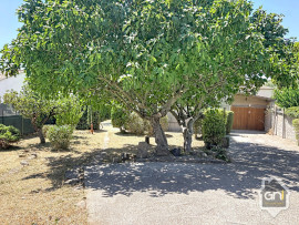
                                                                                        Vente
                                                                                         Maison de Type 7 avec jardin.