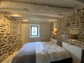 Vente
Maison de vacances rénovée avec grange et accuei