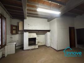 
                                                                                        Vente
                                                                                         Maison de village à rénover au coeur de Pompignan