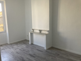 
                                                                                        Vente
                                                                                         maison de village avec terrasse de 50m²