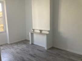 
                                                                                        Vente
                                                                                         maison de village avec terrasse de 50m²