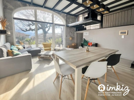 
                                                                                        Vente
                                                                                         Maison de village rénovée avec cour