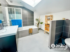 
                                                                                        Vente
                                                                                         Maison de village rénovée avec cour