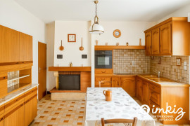 
                                                                                        Vente
                                                                                         Maison de village  rénovée fin des années 60