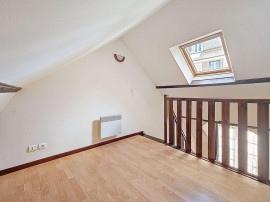 
                                                                                        Location
                                                                                         Maison de Ville  35 m² garage privatif non meublée