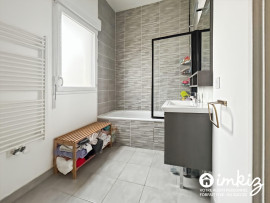 
                                                                                        Vente
                                                                                         Maison de ville 6 pièces