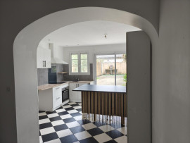 
                                                                                        Location
                                                                                         Maison de ville