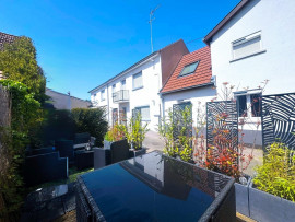 Vente
Maison de ville avec garage et jardin, Cernay