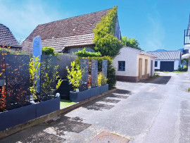 Vente
Maison de ville avec garage et jardin, Cernay