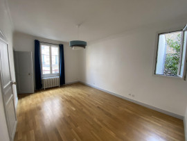 
                                                                                        Vente
                                                                                         Maison de ville avec terrasse et garage