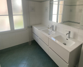 
                                                                                        Vente
                                                                                         Maison de ville avec terrasse et garage