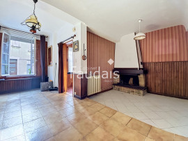 
                                                                                        Vente
                                                                                         Maison de ville    Beau potentiel à rénover
