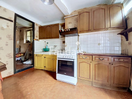 
                                                                                        Vente
                                                                                         Maison de ville    Beau potentiel à rénover