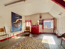 
                                                                                        Vente
                                                                                         Maison de ville    Beau potentiel à rénover