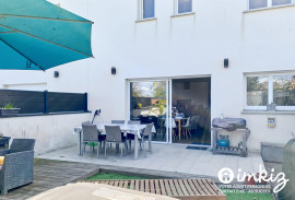 Vente
Maison de ville de 4 pièces, sur 2 niveaux