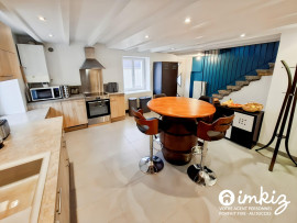 
                                                                                        Vente
                                                                                         Maison de ville pleine de charme