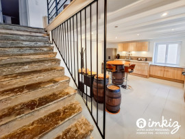 
                                                                                        Vente
                                                                                         Maison de ville pleine de charme