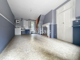 
                                                                                        Vente
                                                                                         Maison de ville SAINT LO