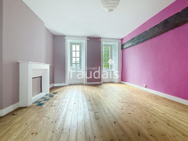 
                                                                                        Vente
                                                                                         Maison de ville SAINT LO