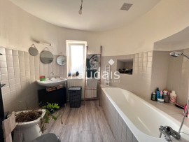 
                                                                                        Vente
                                                                                         MAISON DE VILLE TORIGNY-TRAVAUX RECENTS