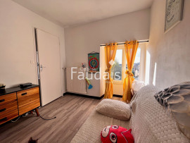 
                                                                                        Vente
                                                                                         MAISON DE VILLE TORIGNY-TRAVAUX RECENTS