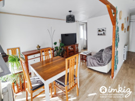 
                                                                                        Vente
                                                                                         Maison divisée en 2 appartements