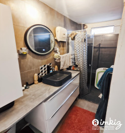 
                                                                                        Vente
                                                                                         Maison divisée en 2 appartements