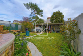 
                                                                                        Vente
                                                                                         Maison édifié sur un terrain 208m² au JONCS M