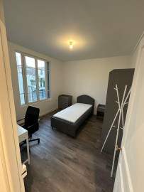 
                                                                                        Location
                                                                                         Maison en coloc, 2 personnes se connaissant.