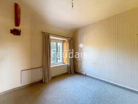 
                                                                                        Vente
                                                                                         Maison en pierre avec potentiel et dépendances   Saint-Georg