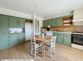 
                                                                                        Vente
                                                                                         Maison en pierre avec potentiel et dépendances   Saint-Georg