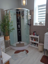 
                                                                                        Location
                                                                                         Maison en pierres au calme, sans vis-à-vis