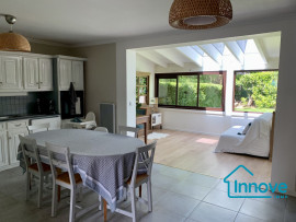 
                                                                                        Location
                                                                                         Maison familiale 104 m² , Guyancourt, Hameau de Chanteuil