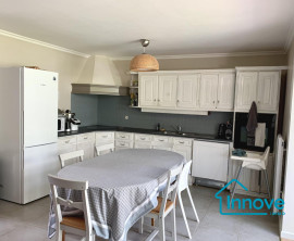 
                                                                                        Location
                                                                                         Maison familiale 104 m² , Guyancourt, Hameau de Chanteuil