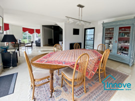 
                                                                                        Vente
                                                                                         MAISON FAMILIALE- 172 m²_ 5 chambres- 100 m de la mer