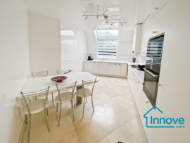 
                                                                                        Vente
                                                                                         MAISON FAMILIALE- 172 m²_ 5 chambres- 100 m de la mer