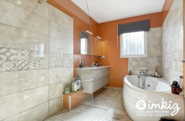 
                                                                                        Vente
                                                                                         Maison familiale 4/5 Ch au calme - Castelginest