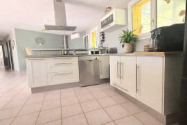 
                                                                                        Vente
                                                                                         Maison familiale 4 CHAMBRES et un bureau avec appartement T2 indépendant, véranda et grand jardin – Saint-Pierre-d’Eyraud