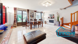 
                                                                                        Vente
                                                                                         Maison familiale 5 pièces avec jardin, double box - Le Chesnay-