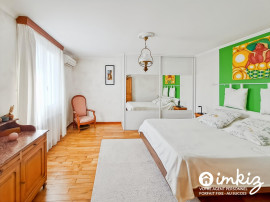 
                                                                                        Vente
                                                                                         Maison familiale 6 pièces avec piscine et garage