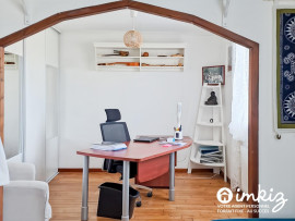 
                                                                                        Vente
                                                                                         Maison familiale 6 pièces avec piscine et garage