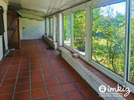 
                                                                                        Vente
                                                                                         Maison familiale 6 pièces Calme absolu en impasse