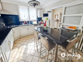 
                                                                                        Vente
                                                                                         Maison familiale à 300m du RER B FONTAINE MICHALON