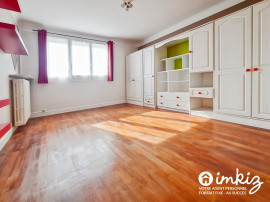 
                                                                                        Vente
                                                                                         Maison familiale à 300m du RER B FONTAINE MICHALON